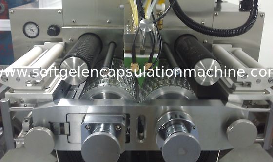 التحكم PLC Cosmatic استخدام آلة تغليف كبسولات سوفتغيل الشامبو مع شكل مختلف